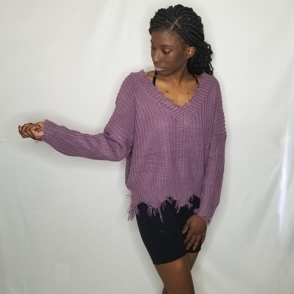 Lavender Frayed V Neck Sweater - Picture 3 of 5